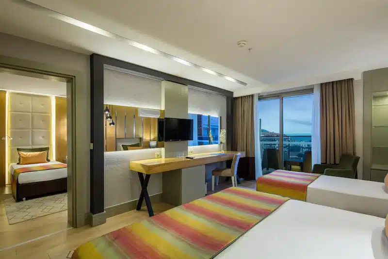 Moderne familiekamer met zeezicht in halal hotel Selge Beach Resort & Spa Turkije